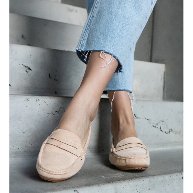 Beige dammockasiner gjorda av eko-mocka 2