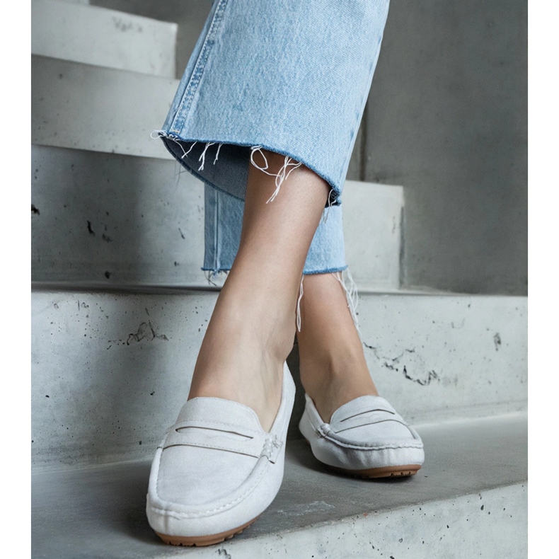 Grå dammockasiner gjorda av eko-mocka 1