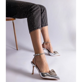 Silver höga klackar med öppen klack dekorerad med zirkoner 2