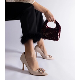 Beige höga klackar dekorerade med färgglada zirkoner 1