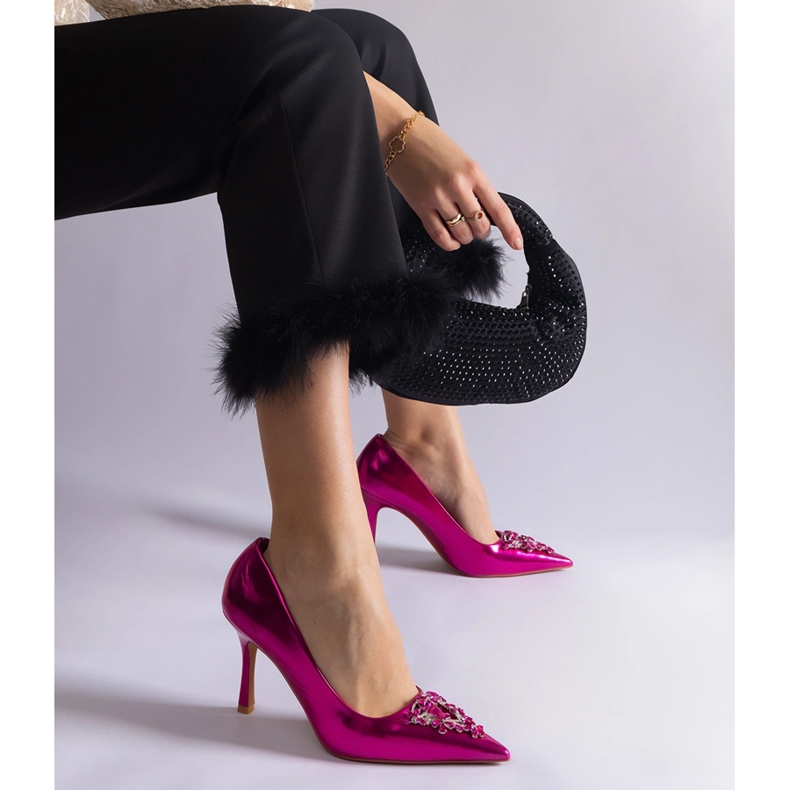 Rosa patentstiletter dekorerade med zirkoner 1