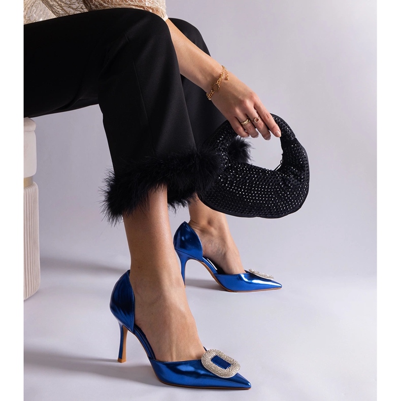 Blå stift dekorerade med zirkoner 2