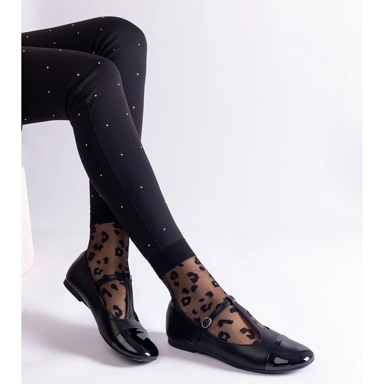 Svarta balettplattor med patenterad tå och knäpps med spänne 1