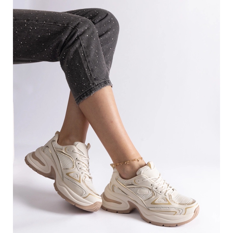 Beige sneakers med massiv sula 1