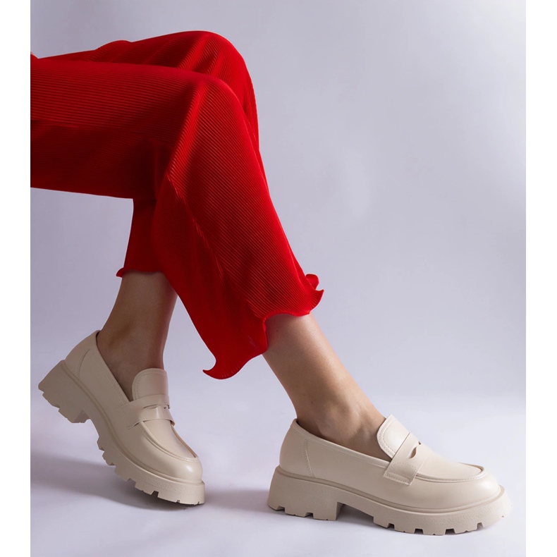 Beige dammockasiner av ekologiskt läder 1