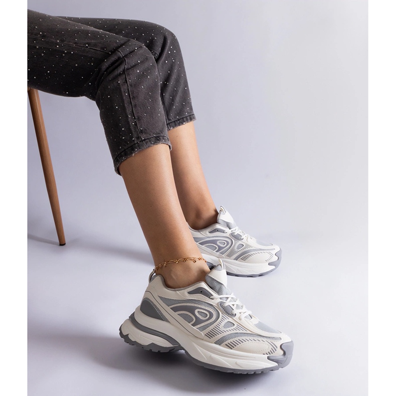 Gråa damsportsneakers 2