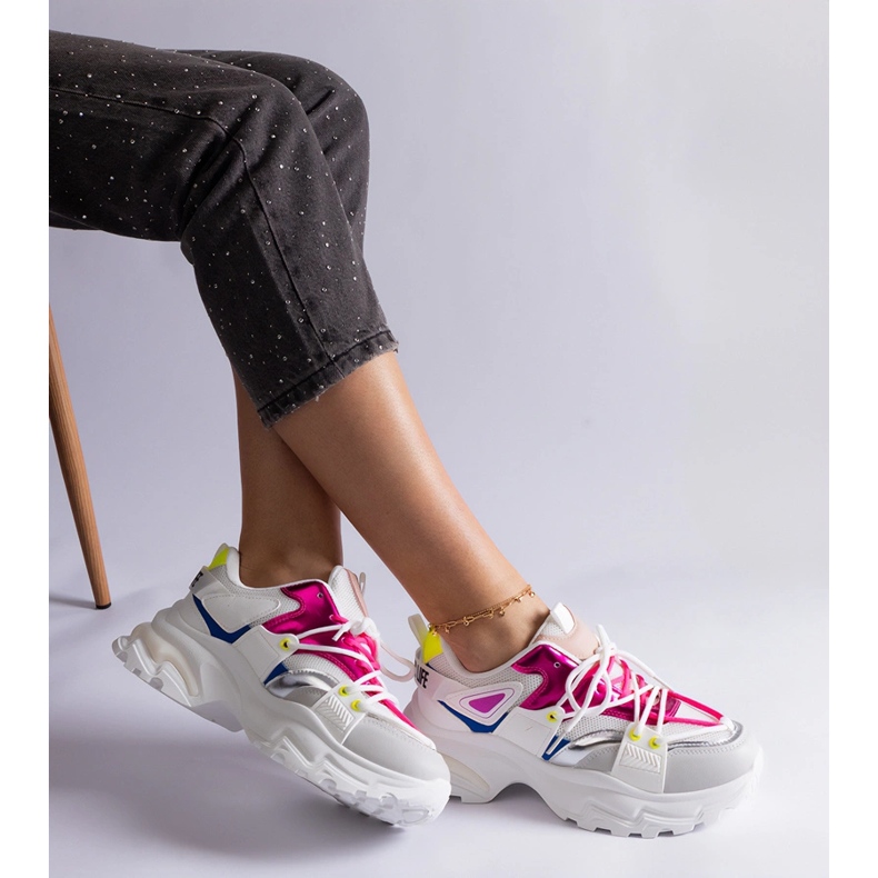 Vita och rosa sport sneakers 2