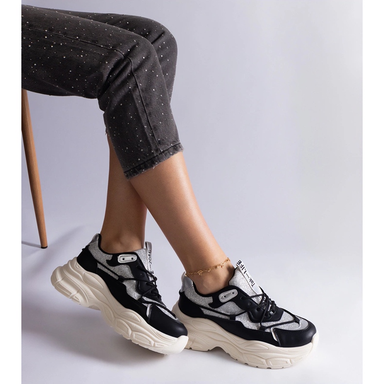 Svarta sneakers med glitterinlägg 2