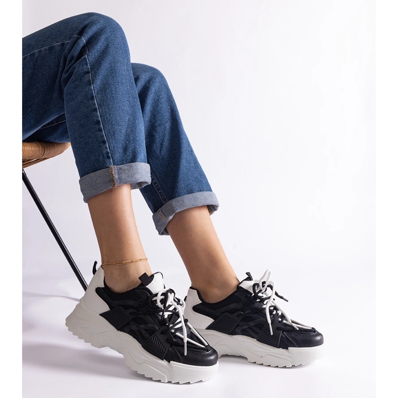 Svarta sportsneakers för kvinnor 1