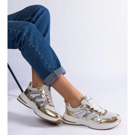 Material sportsneakers med gyllene skär 3
