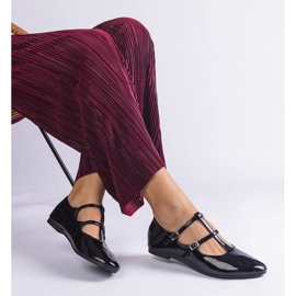 Svarta ballerinor lackerade med ett spänne 1