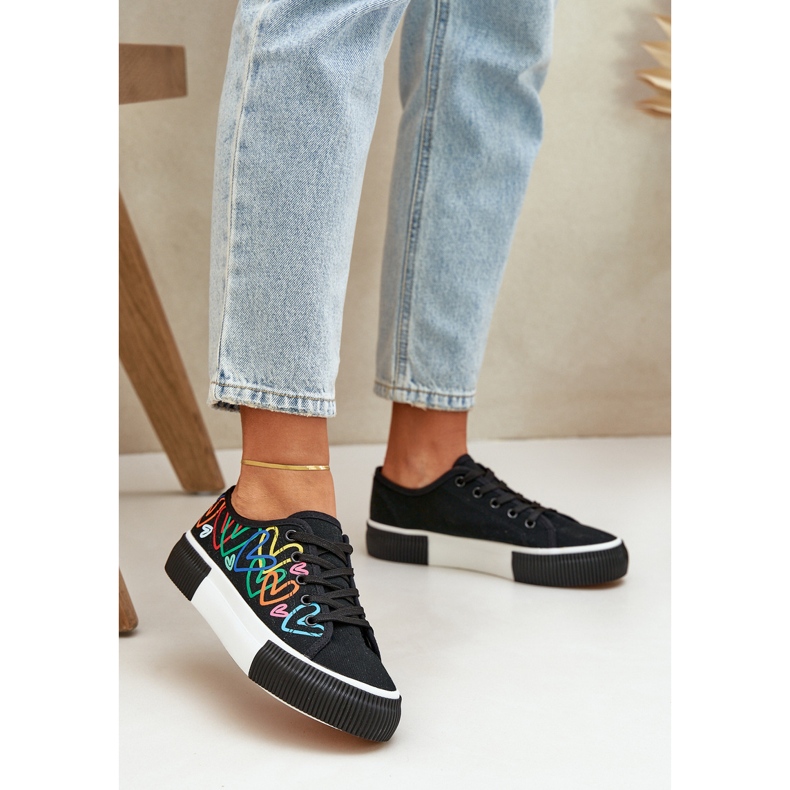 Kvinnors sneakers i svarta hjärtan 2