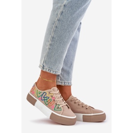 Kvinnors sneakers i mörka hjärtan beige 1