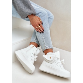 Höga sneakers med påse på den vita plattformen 7