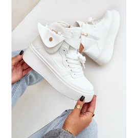 Höga sneakers med påse på den vita plattformen 9