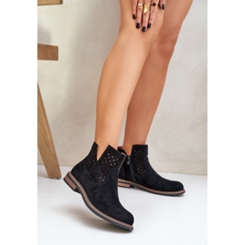 Flat -hanterade stövlar med en övre svart övre öppning 2