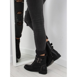 Svarta snörstövlar PE155P svarta 2