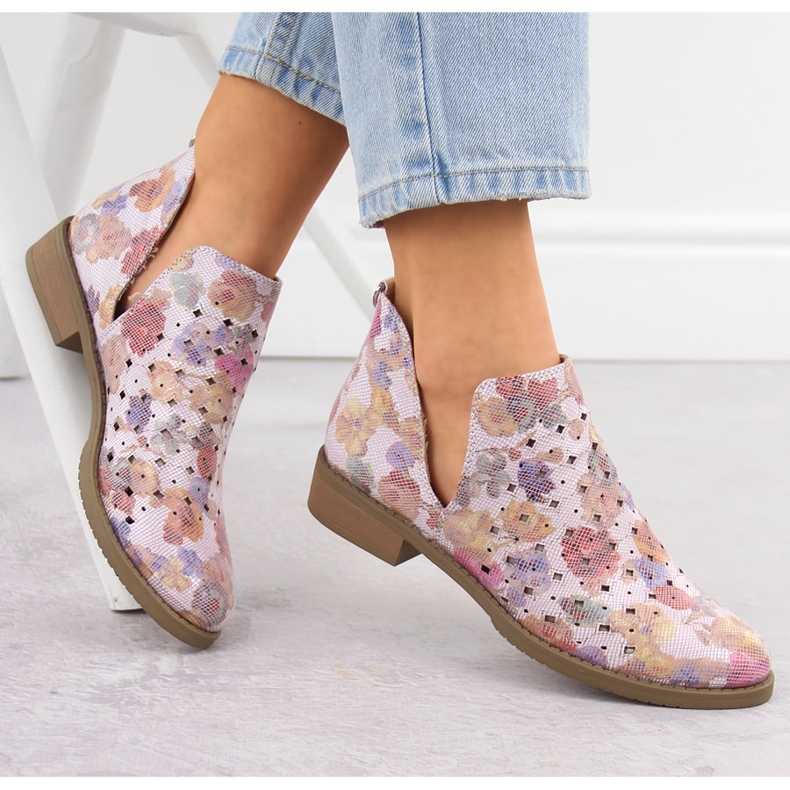 Women's Openwork Boots infogade i vita blommor M. Daszyński SA62-102 1