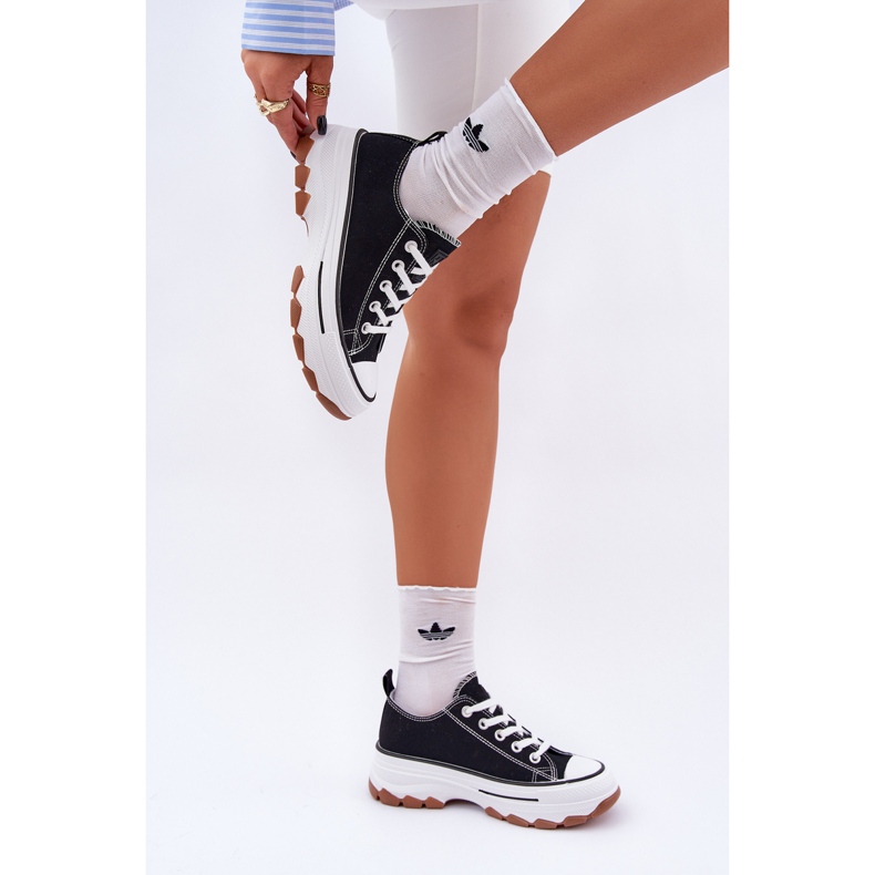 News Låga kvinnors sneakers på plattformen svart 2