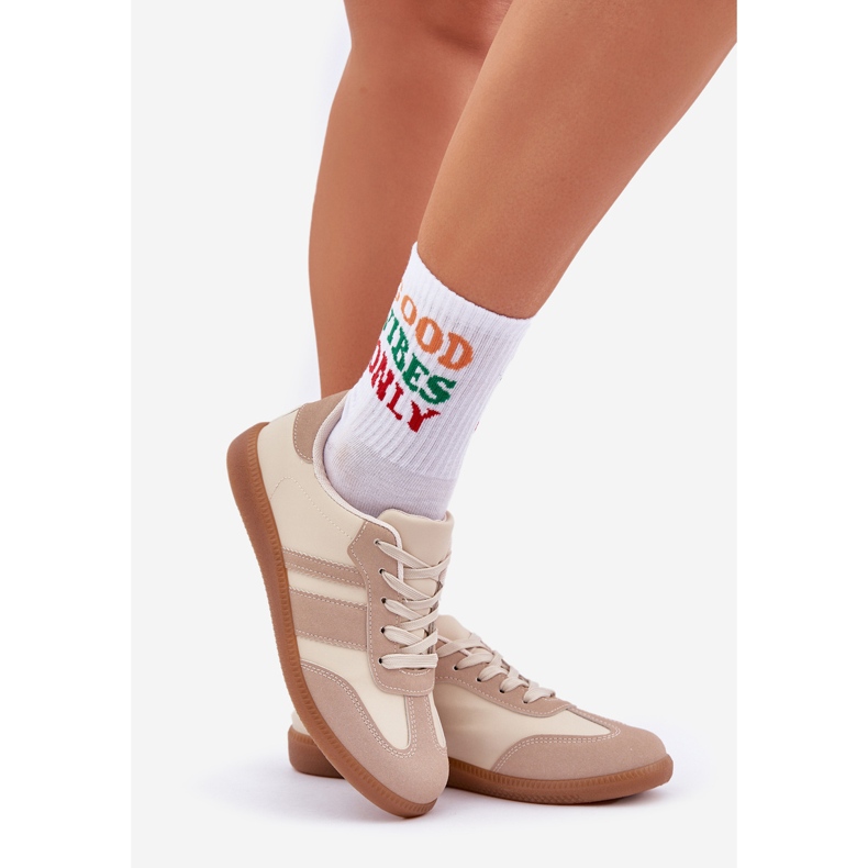 Låga kvinnors sneakers med ekoläder beige 1
