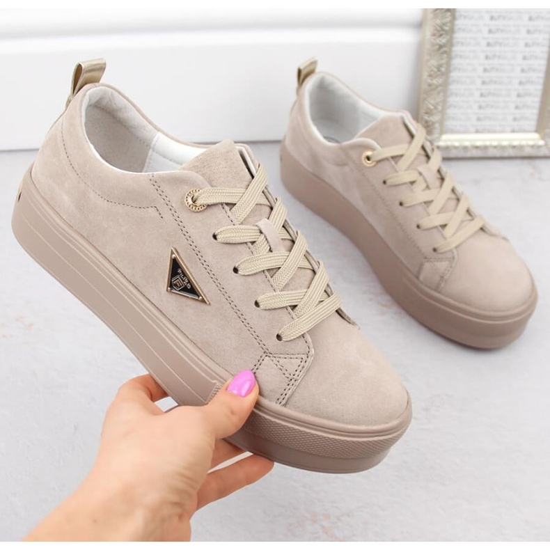 Skor i mocka i läder på Filippo W PAW315C-plattformen, beige 1