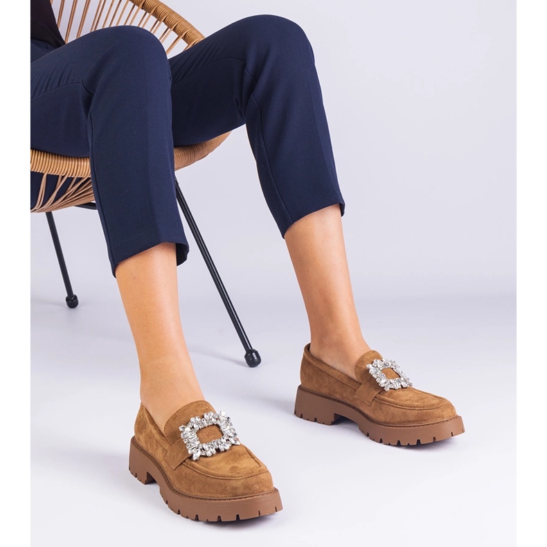 Bruna kvinnors loafers från Ekozamsz med en elegant dekoration 1