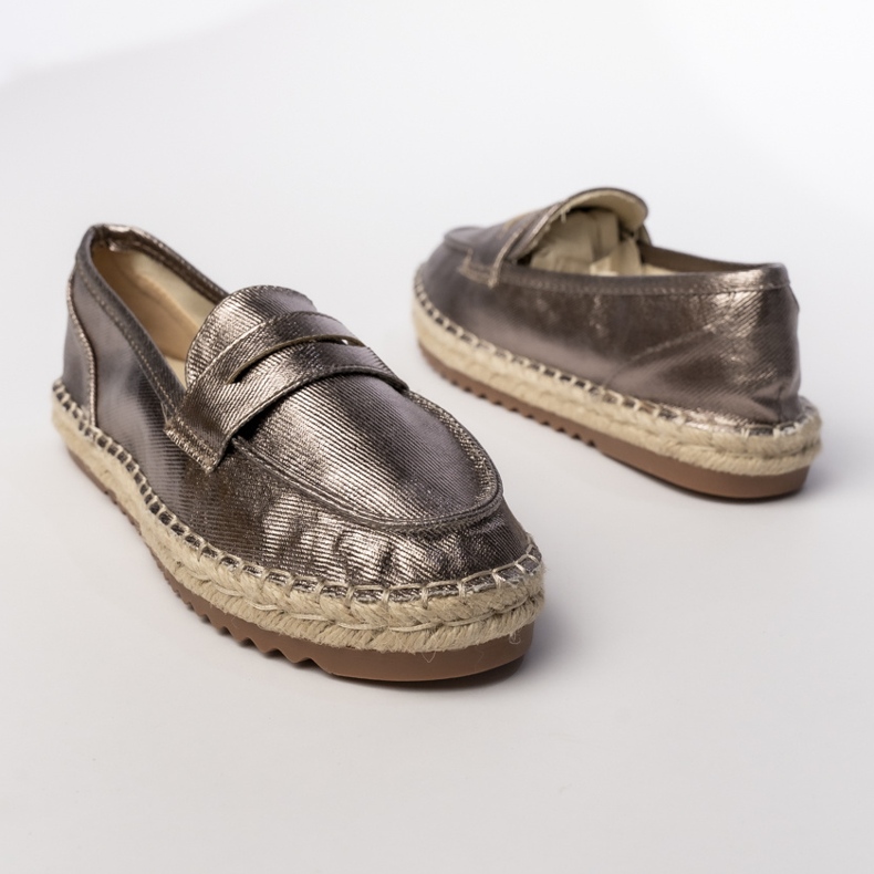 Espadrilles kvinnors bruna metalliska loafers 1