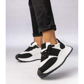 Kvinnors svartvita sportsneakers 2