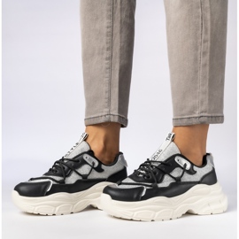 Kvinnors svarta sportsneakers 1