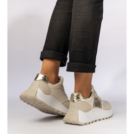 Kvinnors beige sportsneakers 1