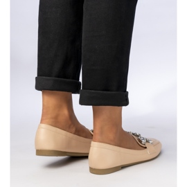 Mockasiner för kvinnor med beige dekorationer 1