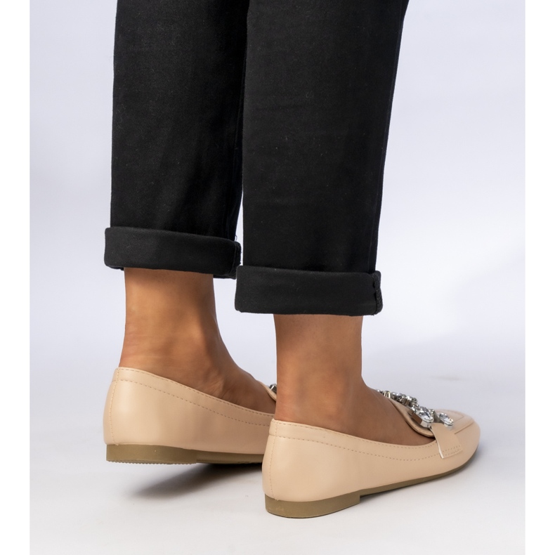 Mockasiner för kvinnor med beige dekorationer 1