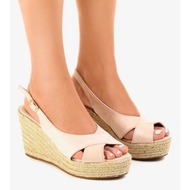 Mockaboots för våren, högklackade damskor beige 2