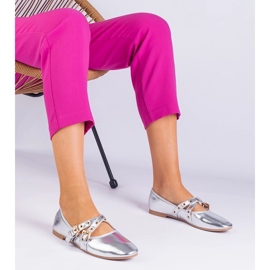 Silver Metallic Ballerinas gjorda av Eco -Leather dekorerade med spännen 1