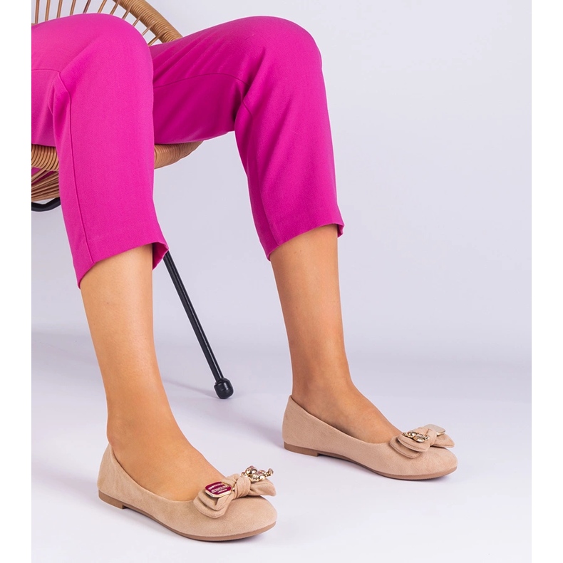 Beige Classic Ballerinas med en masolbåge 1