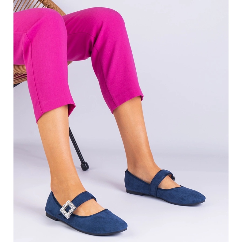 Marinblå ballerinas dekorerad med ett spänne med crystaliki 1