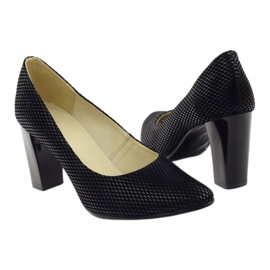 Svarta pumpar på en stång 138 3