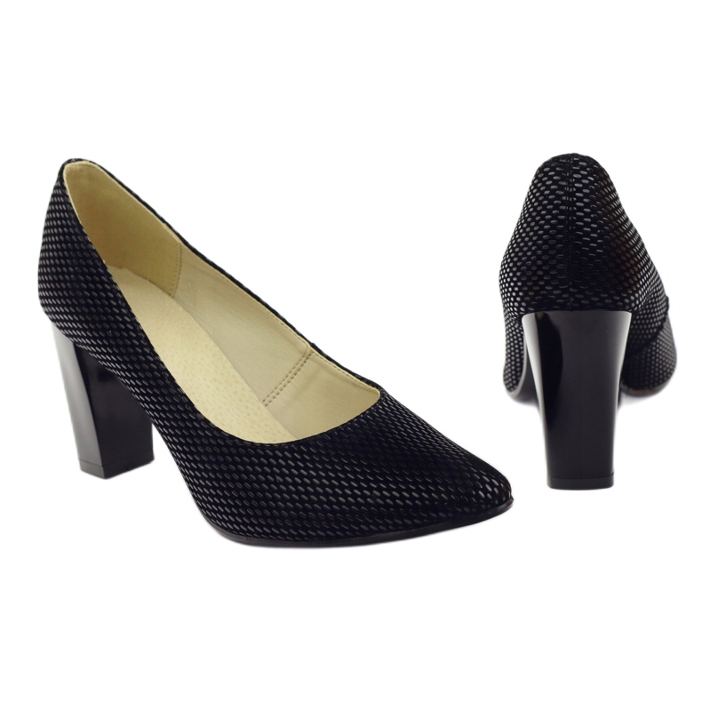 Svarta pumpar på en stång 138 4