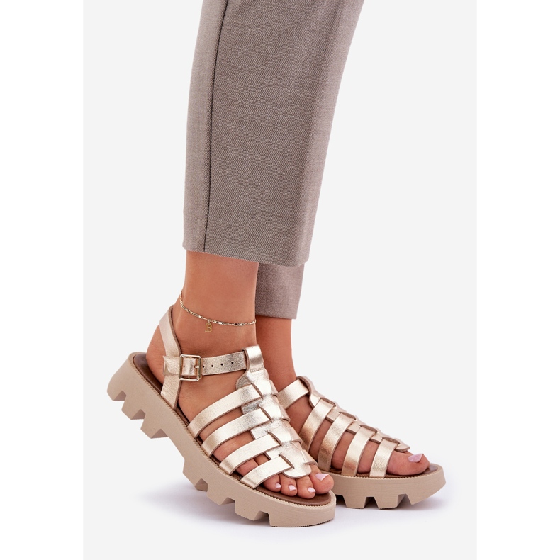 Kvinnors lädersandaler Zazoo 3695 PLN gyllene 1