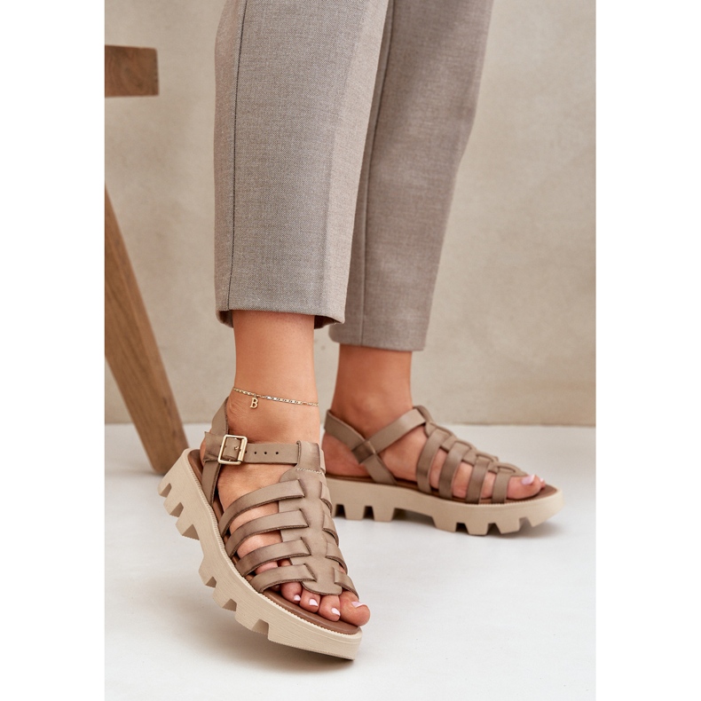 Kvinnors lädersandaler Zazoo 3695 Beige 2