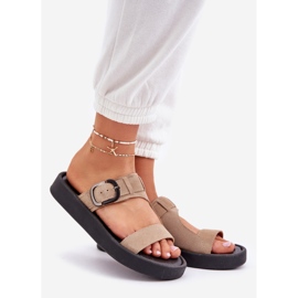 Kvinnors mocka flip flops på Zazoo 3024 Beige -plattformen 1