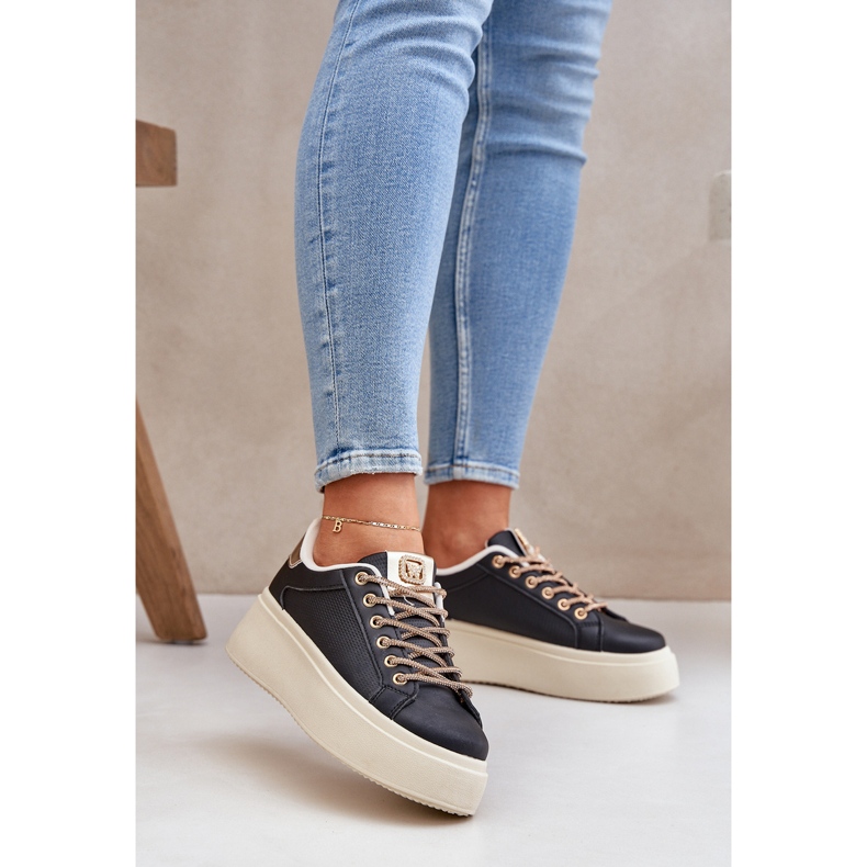 Sneakers på en plattform med dekorativa snören svart 1