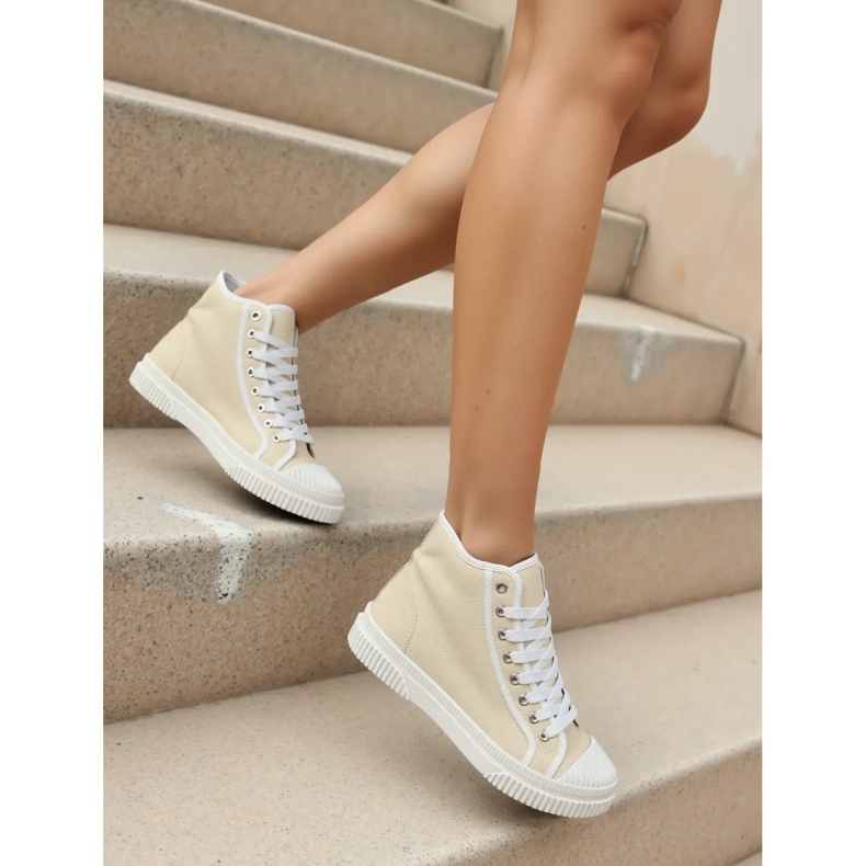 Kvinnor nolvia beige sneakers 2