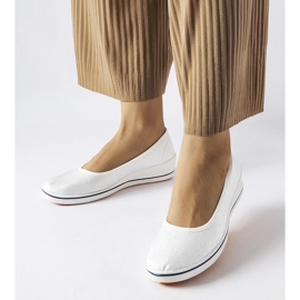 D/GMR Glänsande ecru balettlägenheter med en Morrison-kil beige 1