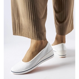 D/GMR Glänsande ecru balettlägenheter med en Morrison-kil beige 2