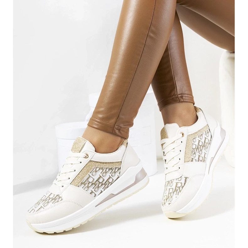 D/GMR Beige sportskor sneakers på en tjock ensam spets -upp aloisia 1