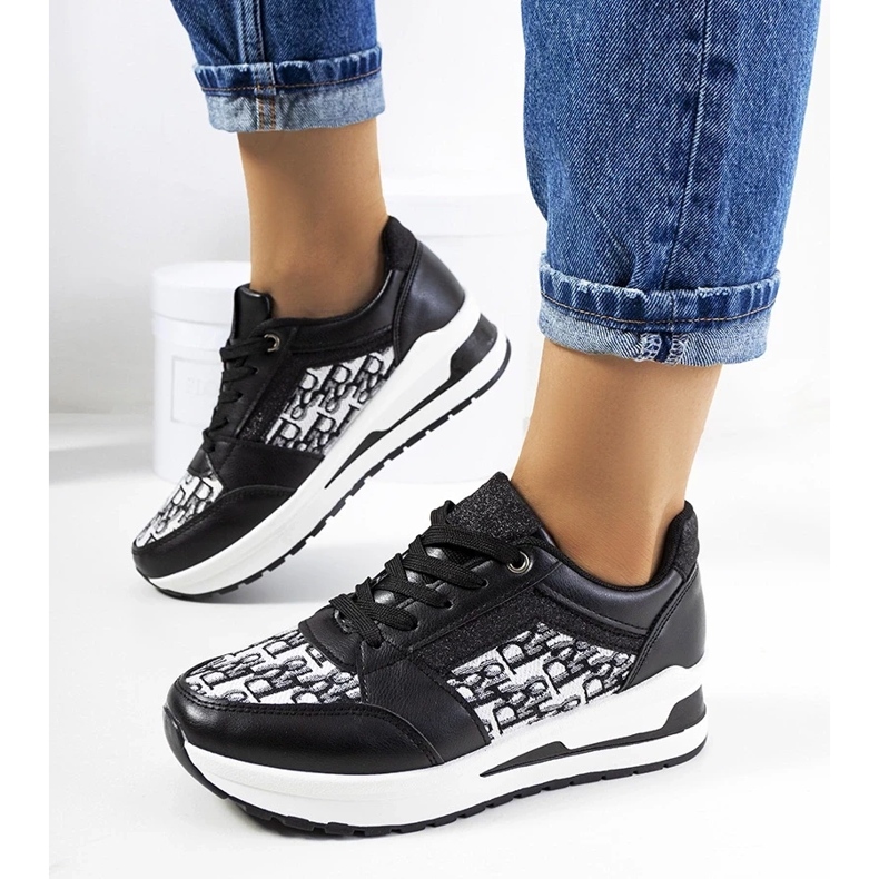 D/GMR Svarta sportskor sneakers på en tjock ensam spets -up aloisia 1