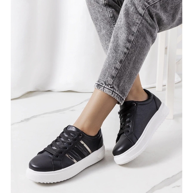 D/GMR Svarta sneakers på Goldsmi-plattformen 1