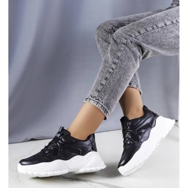 D/GMR Svarta sneakers på en massiv Lorene-sula 1