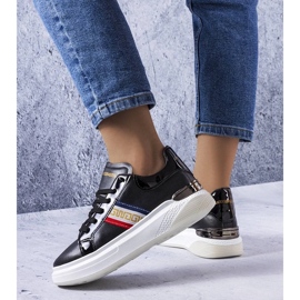 D/GMR Svarta skor med patentinlägg från Annot vit 2